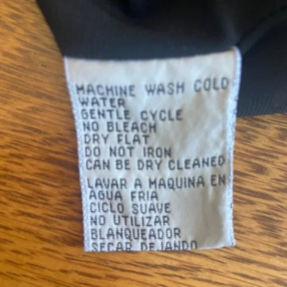 Little black dress - Picture 3 of 3